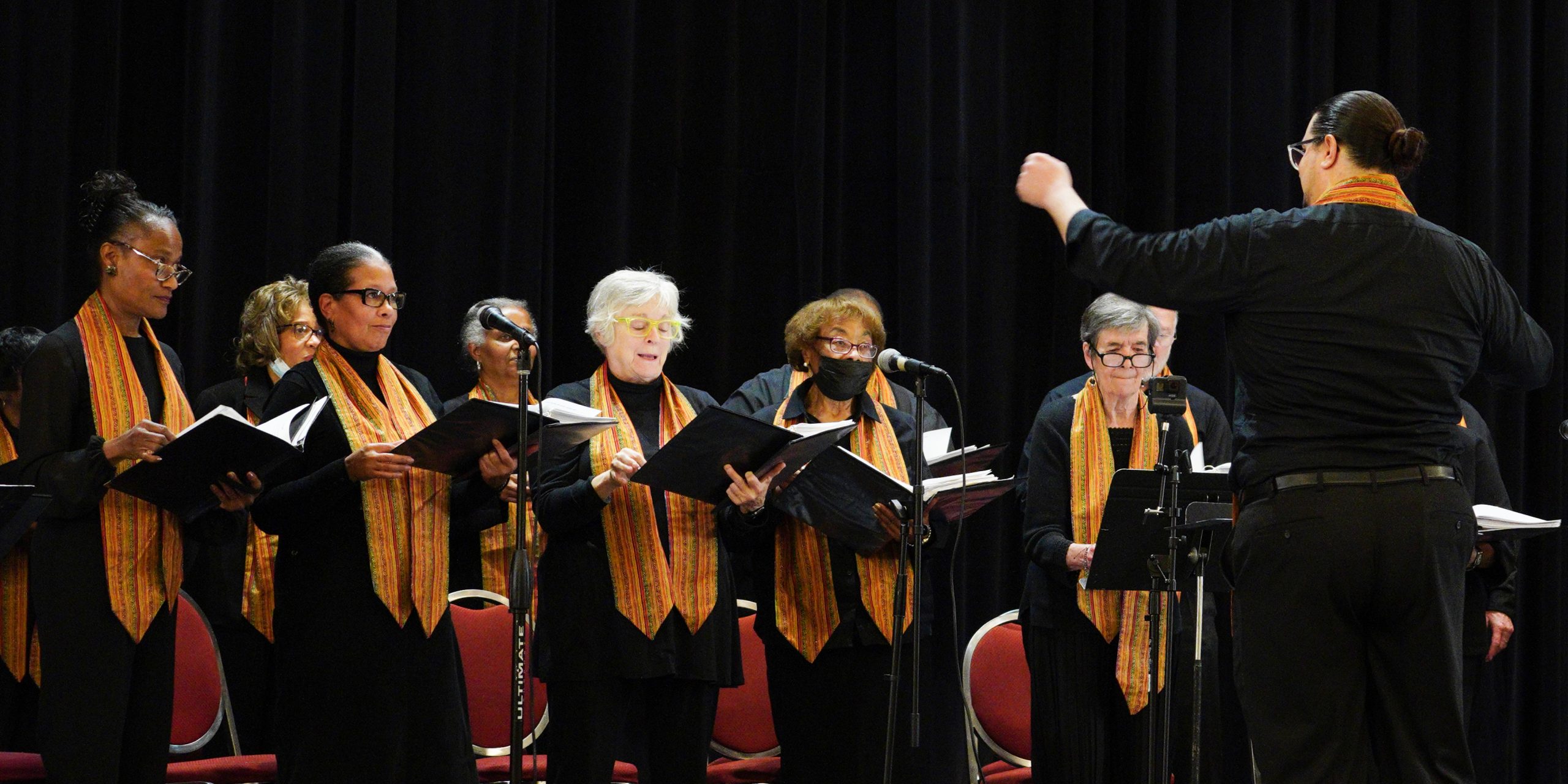 Sabathani Vintage Voices singers perform with Robert Graham conducting. Photo Credit: Novelli Jurado